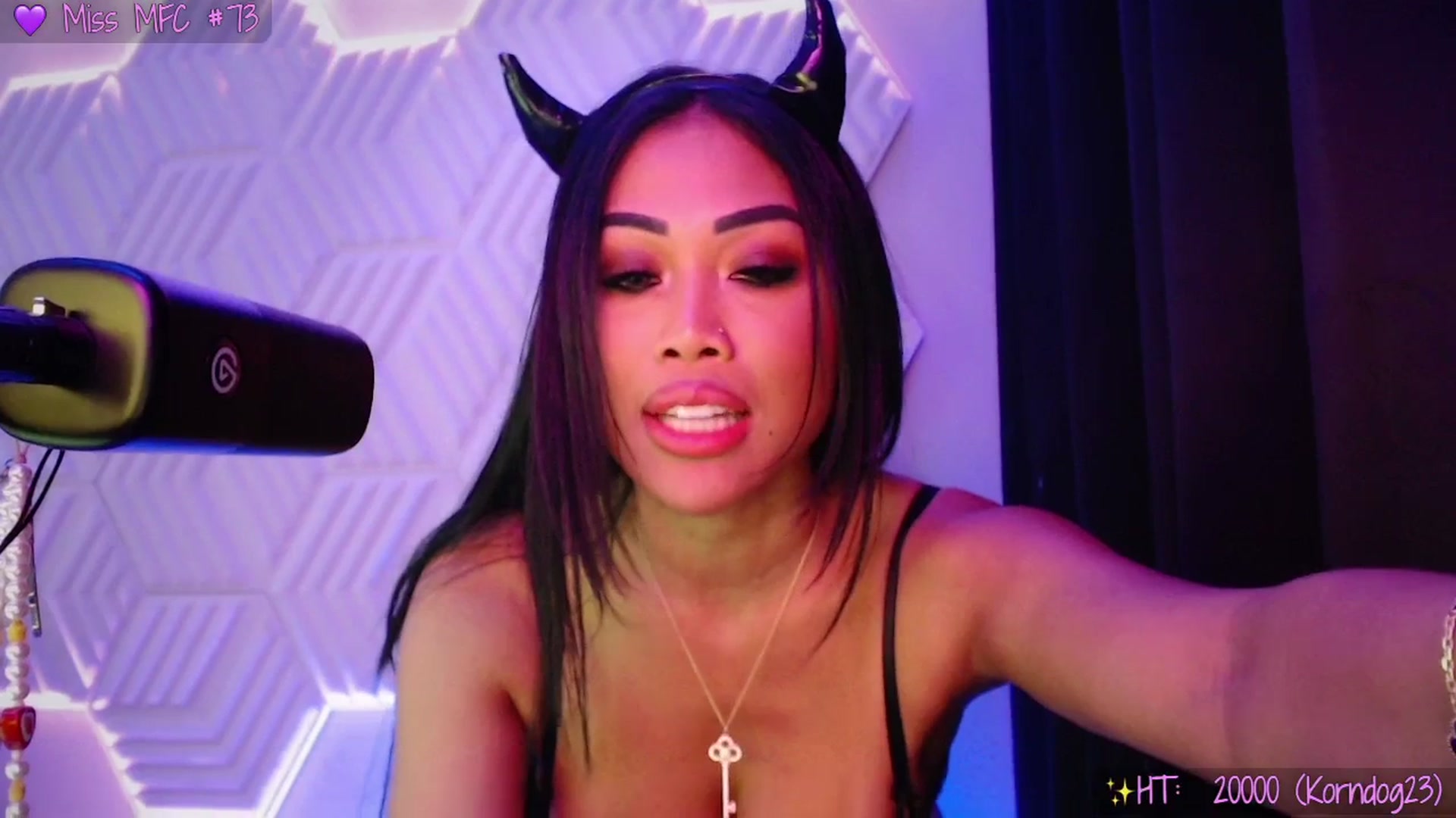 Gallery image thumbnail from SinCityVEE's myfreecams stream on, 10/04/2025, 10:44 image 8 of 20
