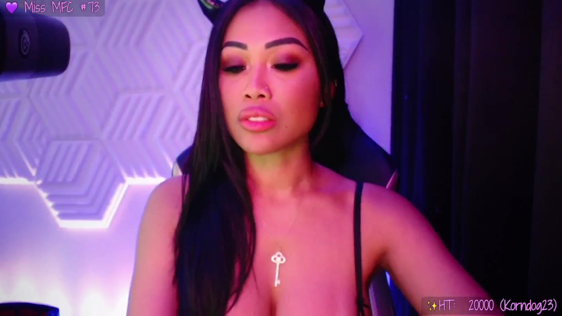 Gallery image thumbnail from SinCityVEE's myfreecams stream on, 10/04/2025, 10:44 image 5 of 20
