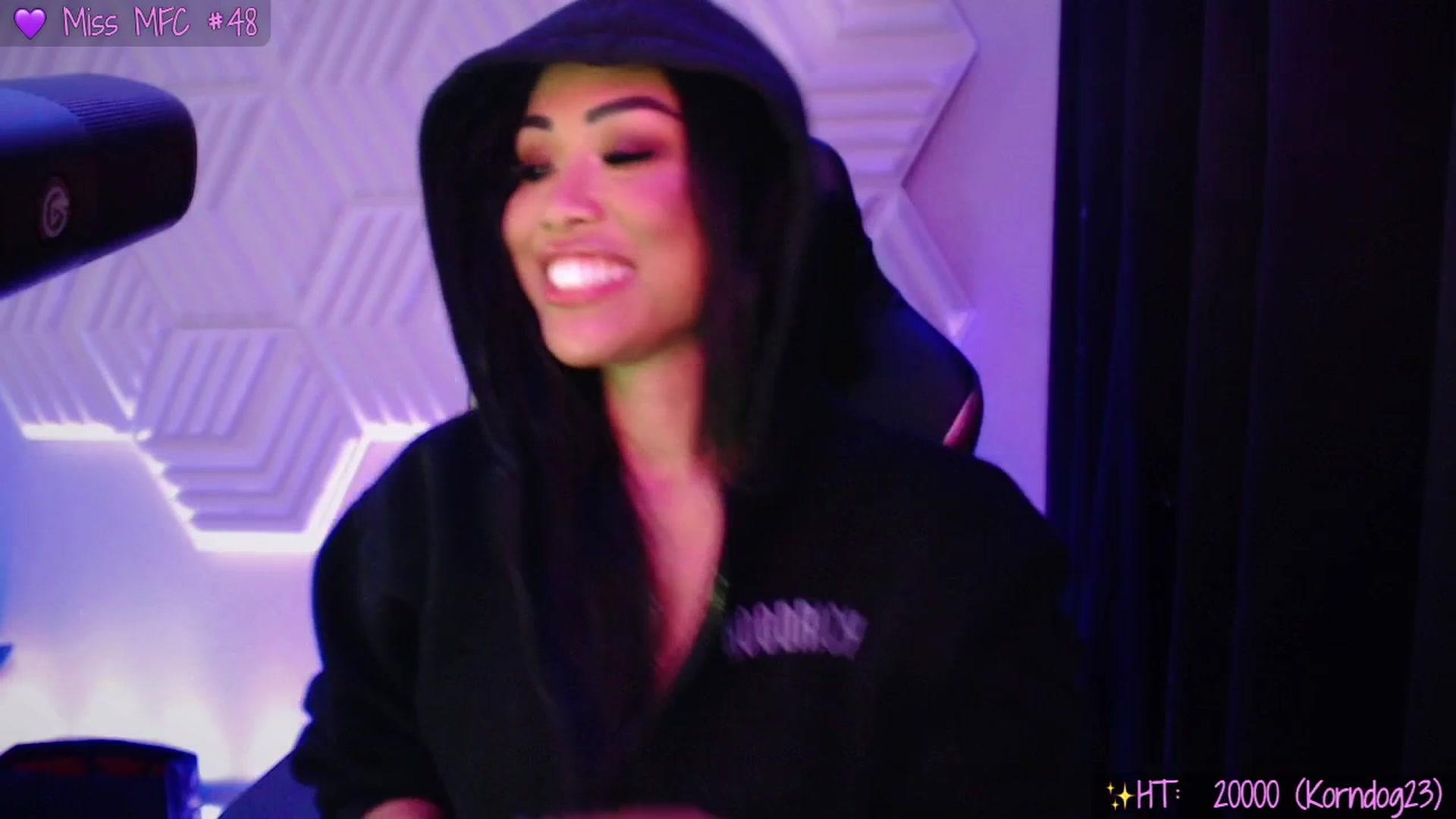 Gallery image thumbnail from SinCityVEE's myfreecams stream on, 10/04/2025, 15:47 image 5 of 20