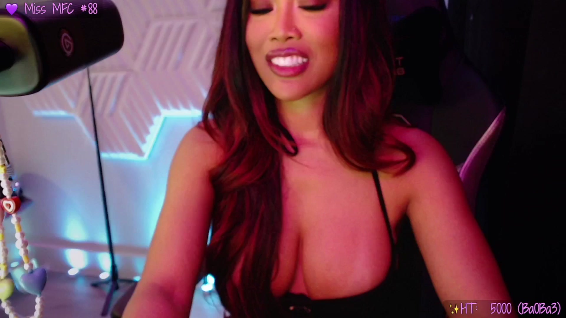 Gallery image thumbnail from SinCityVEE's myfreecams stream on, 10/31/2025, 07:20 image 6 of 20