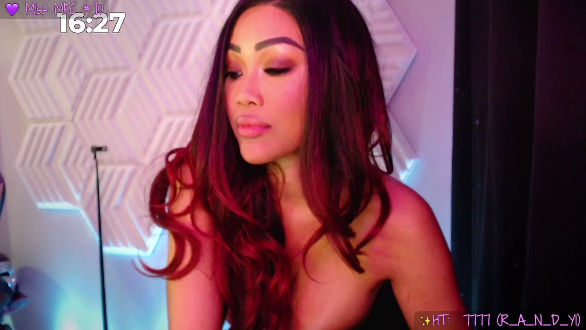Gallery image thumbnail from SinCityVEE's myfreecams stream on, 10/31/2025, 09:02 image 1 of 20
