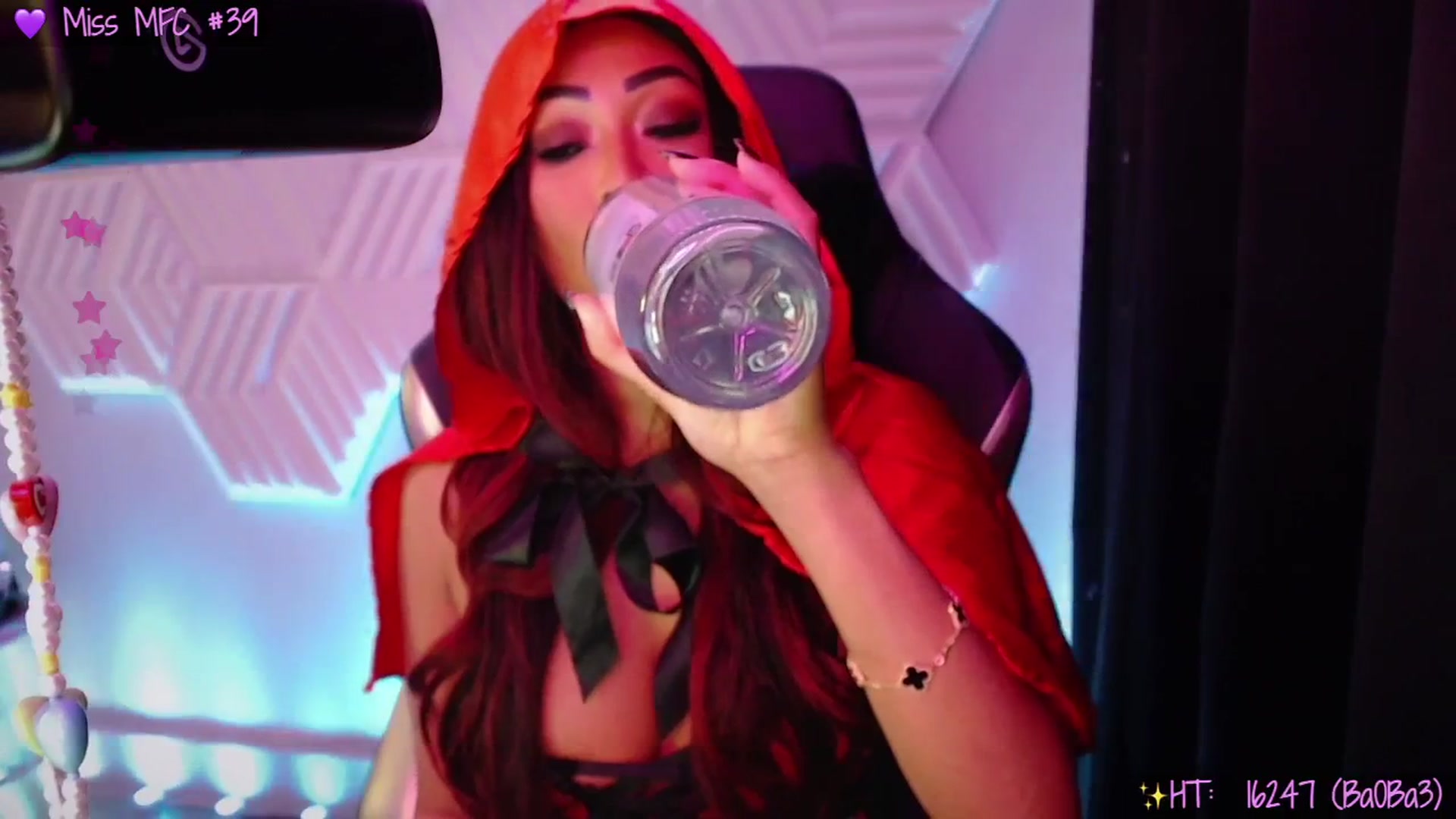 Gallery image thumbnail from SinCityVEE's myfreecams stream on, 11/01/2025, 08:34 image 12 of 20