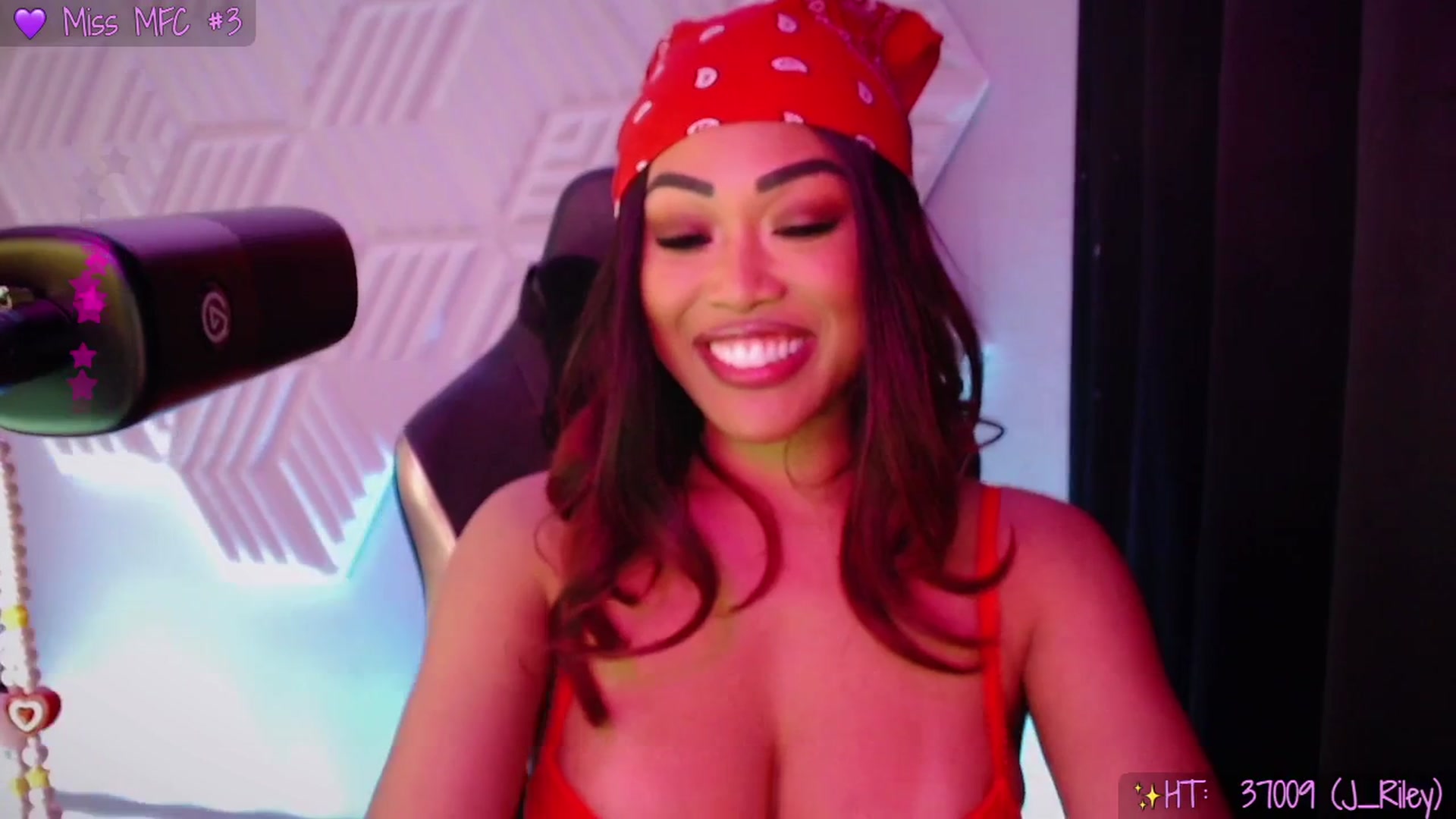 Gallery image thumbnail from SinCityVEE's myfreecams stream on, 11/02/2025, 09:22 image 20 of 20