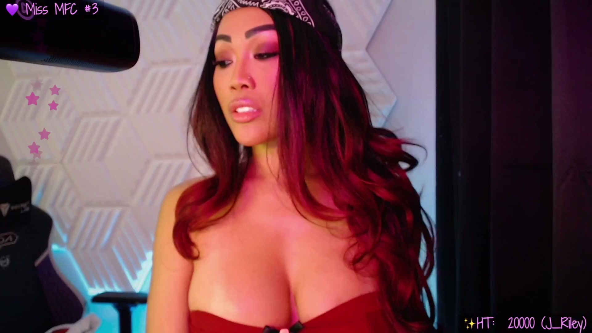 Gallery image thumbnail from SinCityVEE's myfreecams stream on, 11/04/2025, 09:42 image 8 of 20