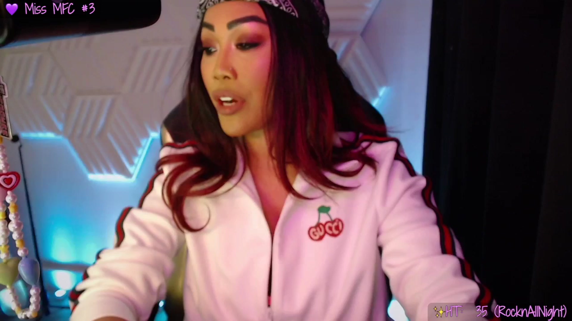 Gallery image thumbnail from SinCityVEE's myfreecams stream on, 11/04/2025, 09:42 image 2 of 20