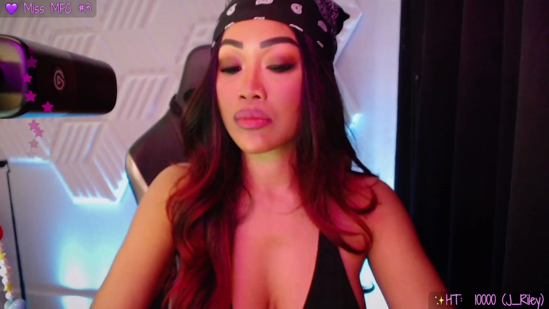 Gallery image thumbnail from SinCityVEE's myfreecams stream on, 11/05/2025, 07:45 image 6 of 20