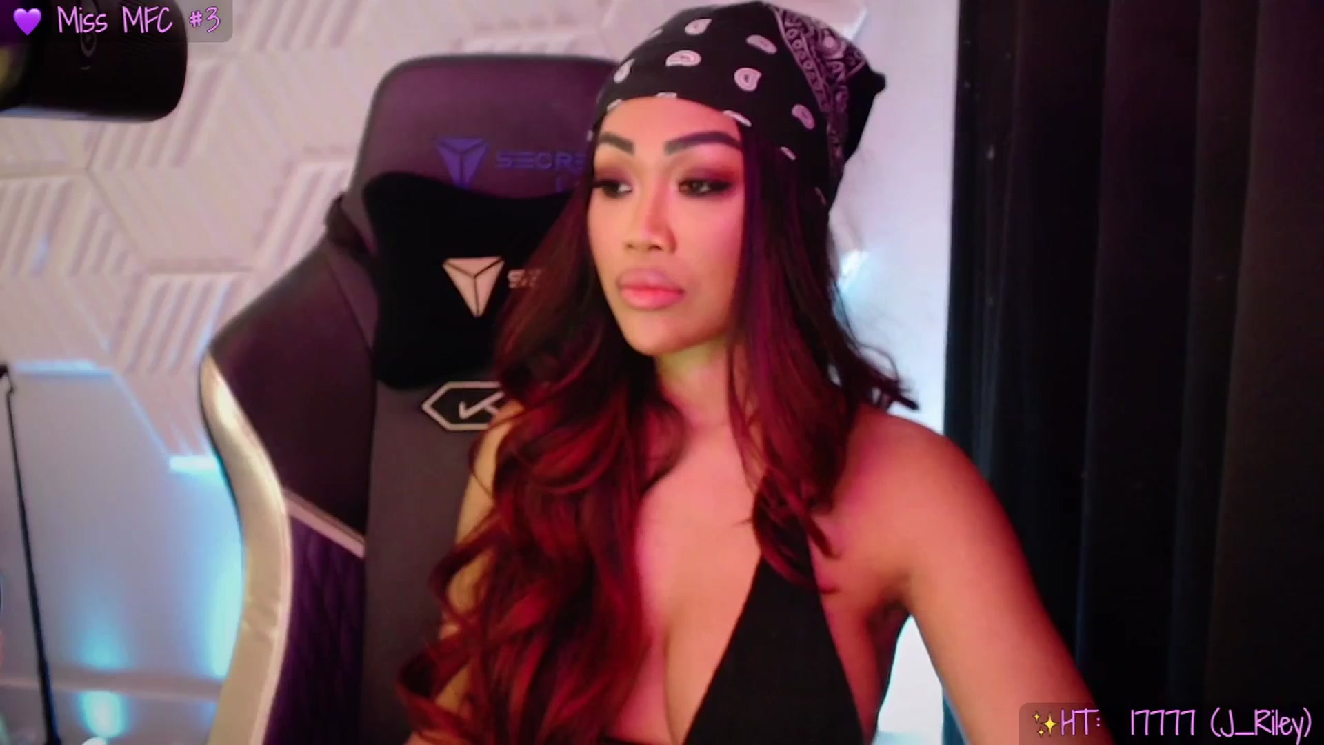 Gallery image thumbnail from SinCityVEE's myfreecams stream on, 11/05/2025, 07:45 image 17 of 20