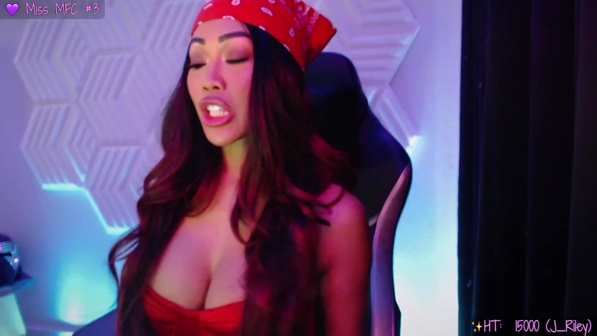 Gallery image thumbnail from SinCityVEE's myfreecams stream on, 11/07/2025, 08:21 image 16 of 20