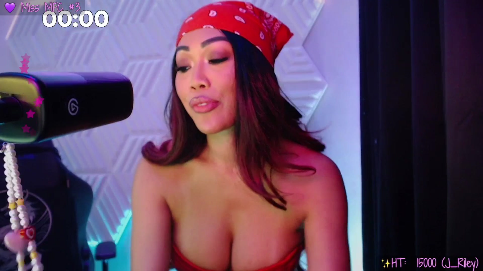 Gallery image thumbnail from SinCityVEE's myfreecams stream on, 11/07/2025, 08:21 image 10 of 20