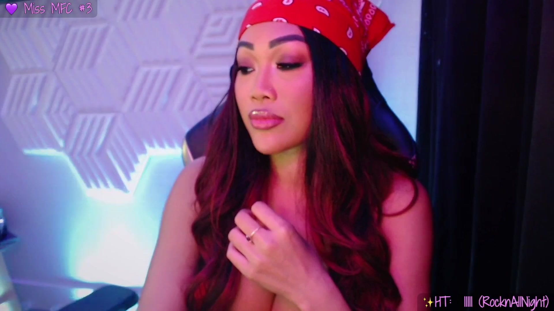 Gallery image thumbnail from SinCityVEE's myfreecams stream on, 11/07/2025, 08:21 image 7 of 20