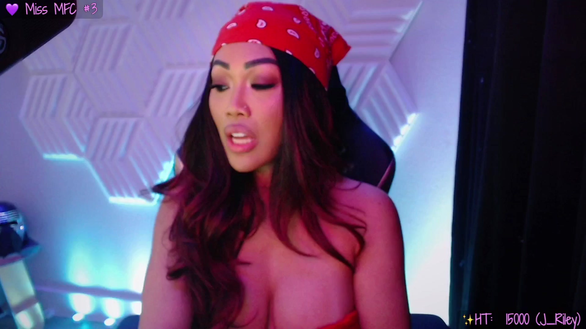 Gallery image thumbnail from SinCityVEE's myfreecams stream on, 11/07/2025, 09:17 image 6 of 20