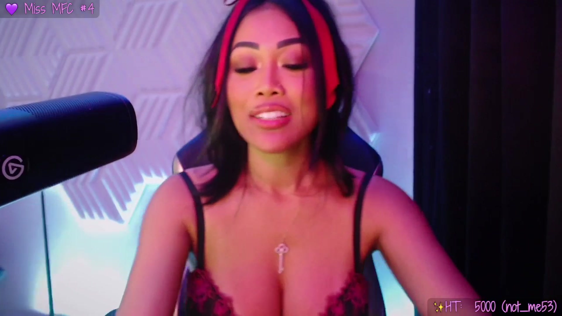 Gallery image thumbnail from SinCityVEE's myfreecams stream on, 11/11/2025, 10:11 image 18 of 20