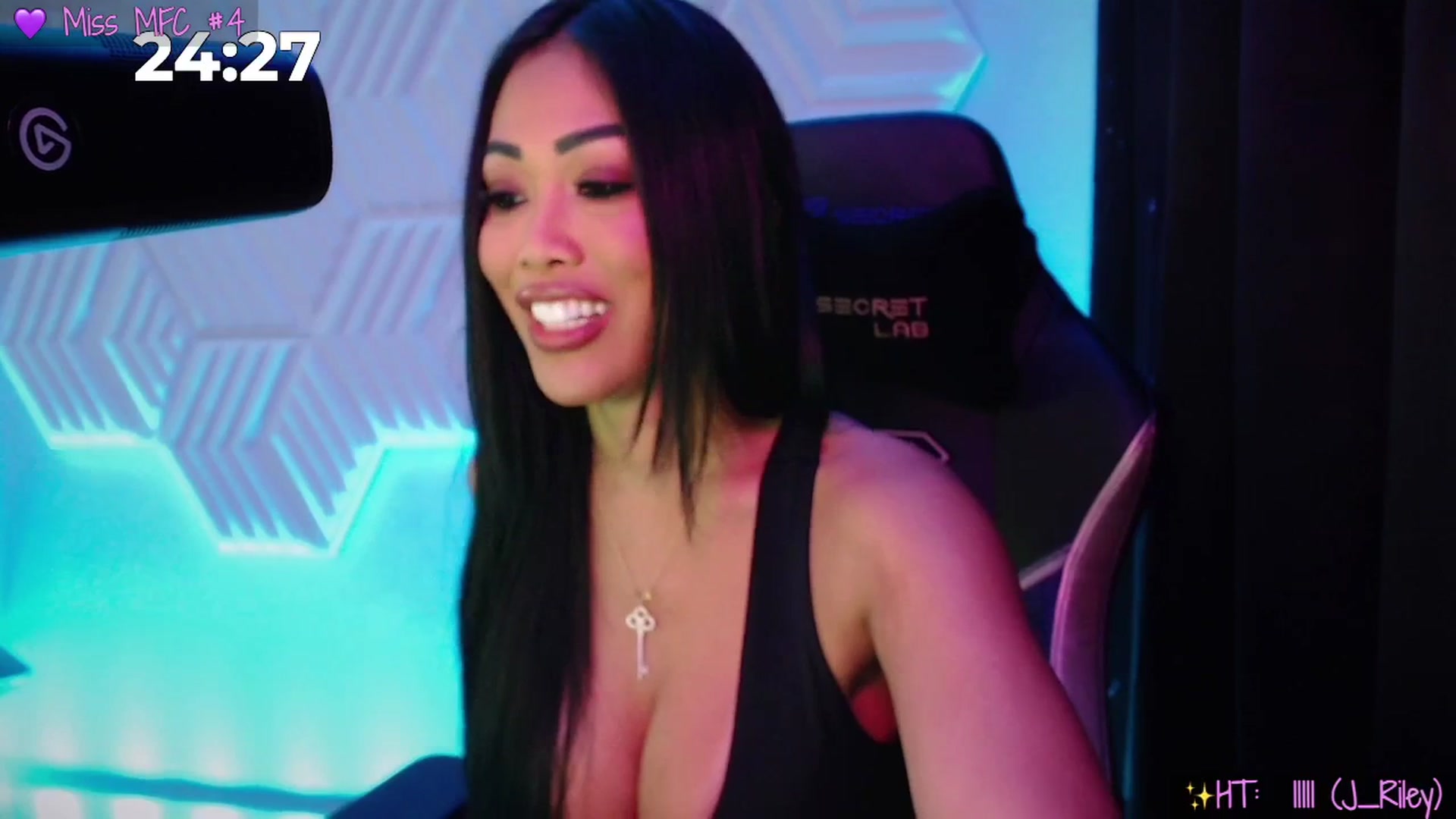 Gallery image thumbnail from SinCityVEE's myfreecams stream on, 11/15/2025, 14:36 image 9 of 20
