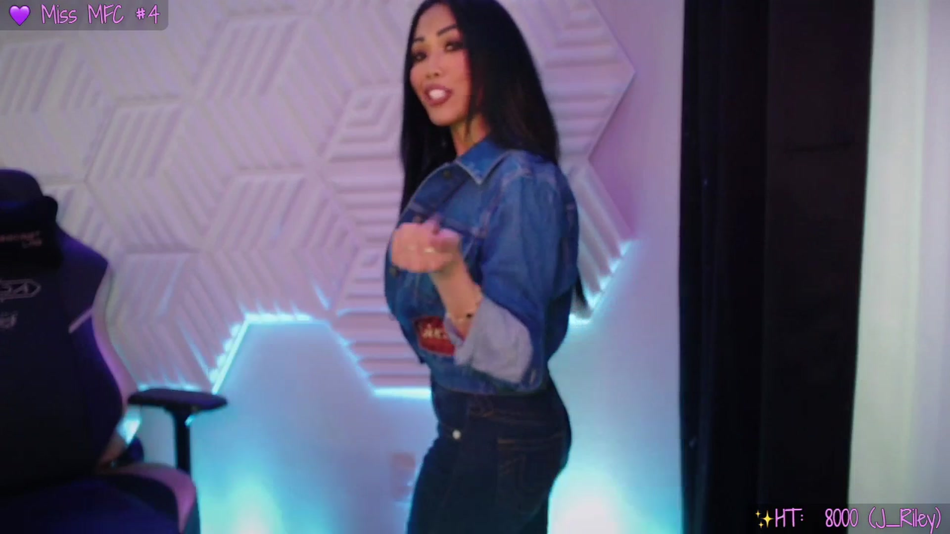 Gallery image thumbnail from SinCityVEE's myfreecams stream on, 11/16/2025, 20:12 image 9 of 20