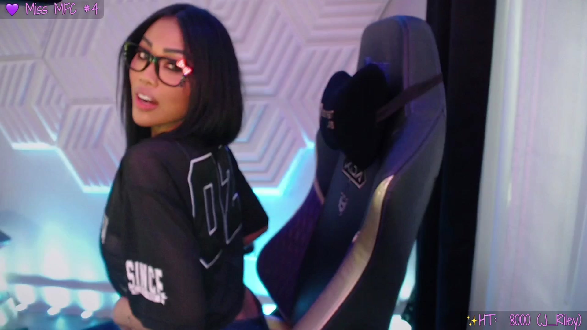 Gallery image thumbnail from SinCityVEE's myfreecams stream on, 11/16/2025, 20:31 image 11 of 20
