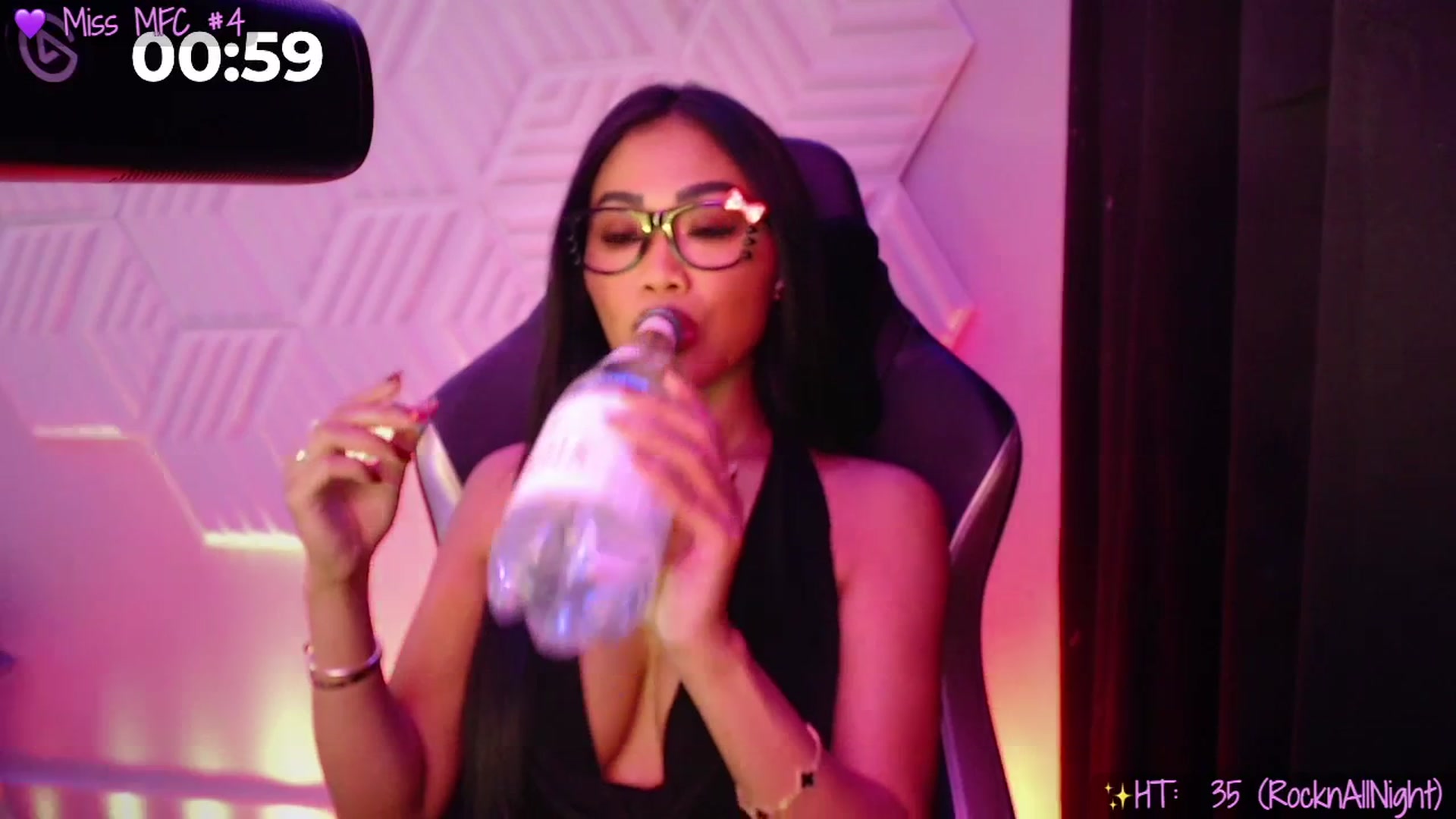 Gallery image thumbnail from SinCityVEE's myfreecams stream on, 11/17/2025, 08:29 image 14 of 20