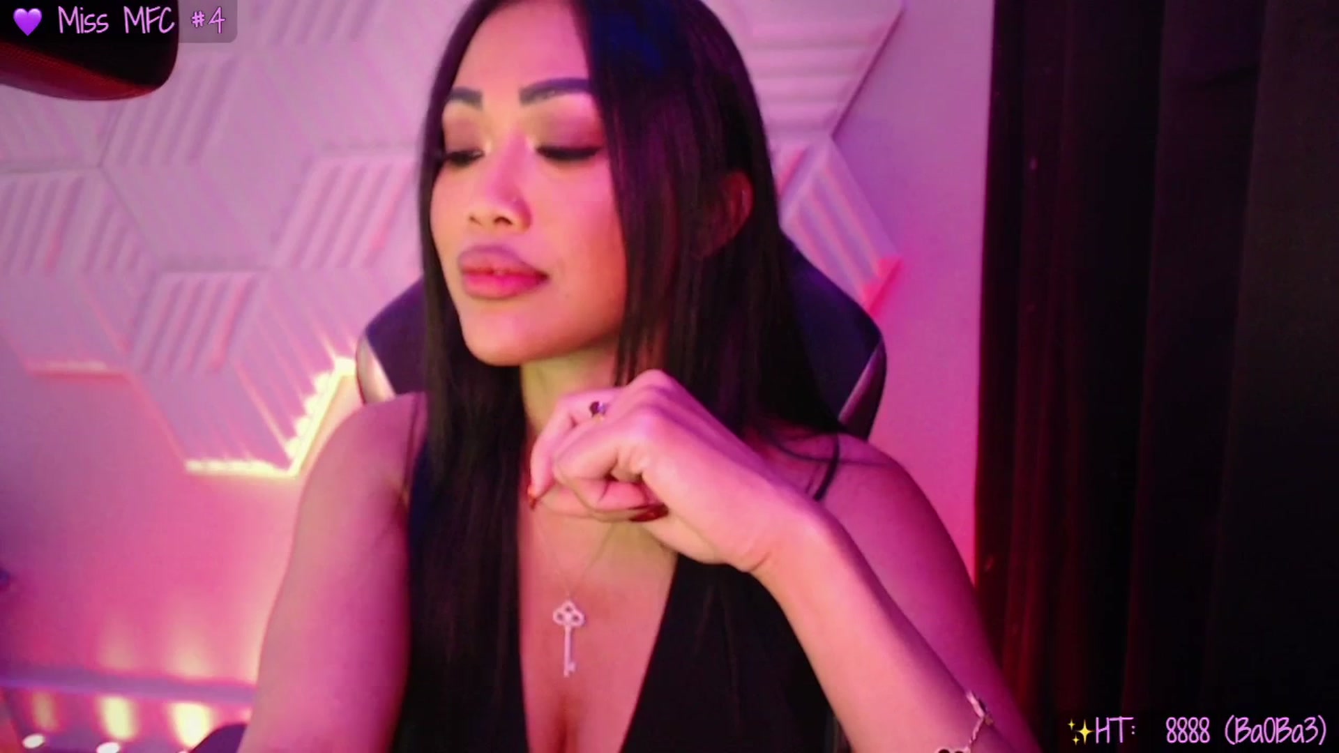 Gallery image thumbnail from SinCityVEE's myfreecams stream on, 11/17/2025, 12:46 image 7 of 20