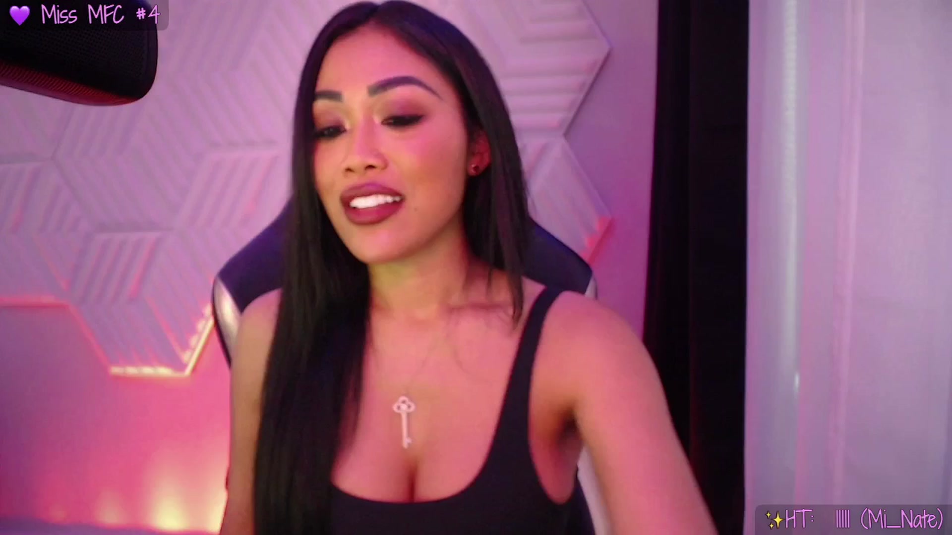 Gallery image thumbnail from SinCityVEE's myfreecams stream on, 11/17/2025, 17:51 image 13 of 20