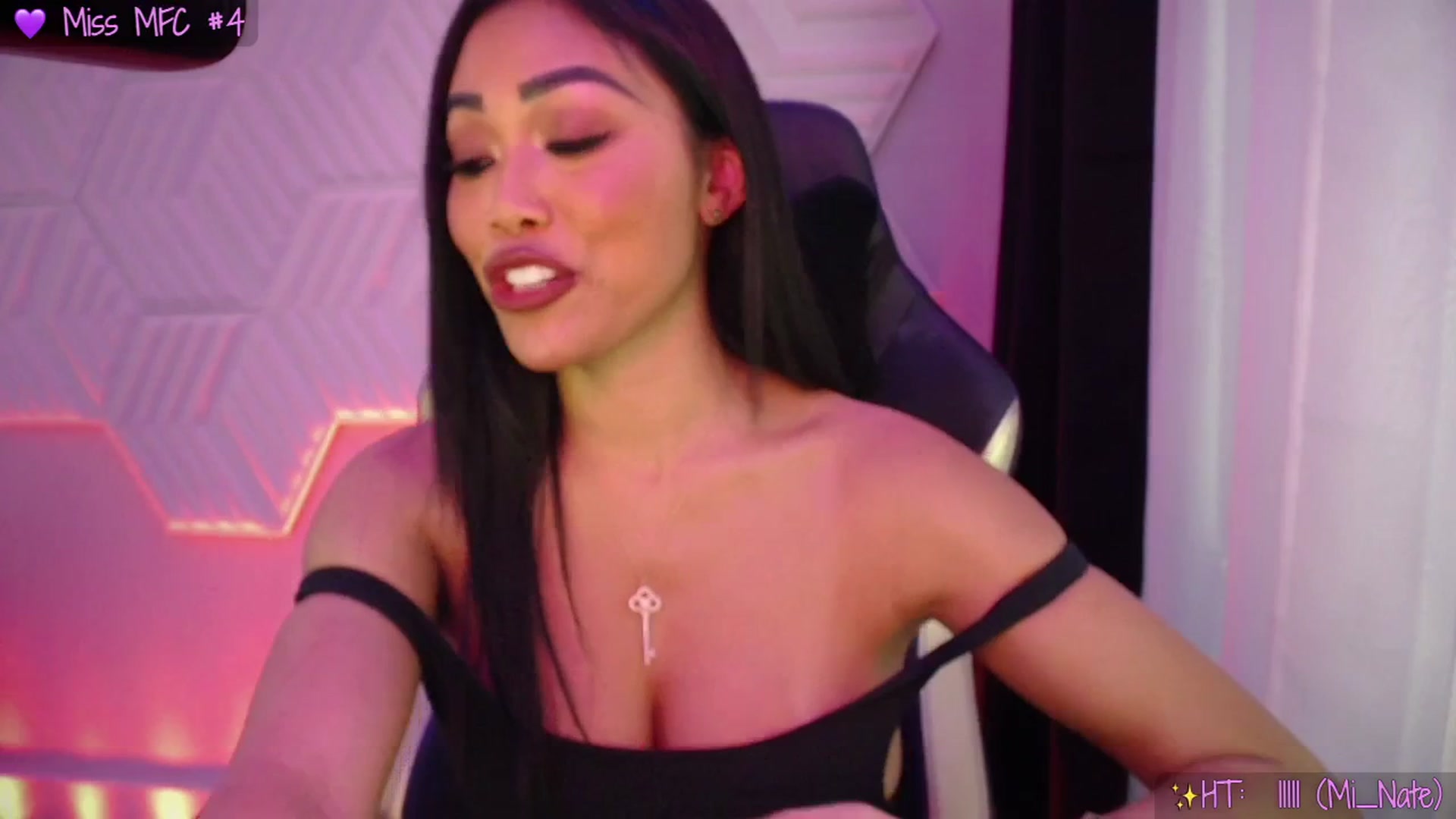 Gallery image thumbnail from SinCityVEE's myfreecams stream on, 11/17/2025, 17:51 image 19 of 20