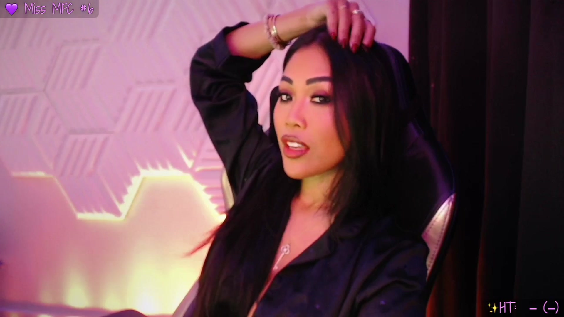 Gallery image thumbnail from SinCityVEE's myfreecams stream on, 11/21/2025, 08:26 image 19 of 20