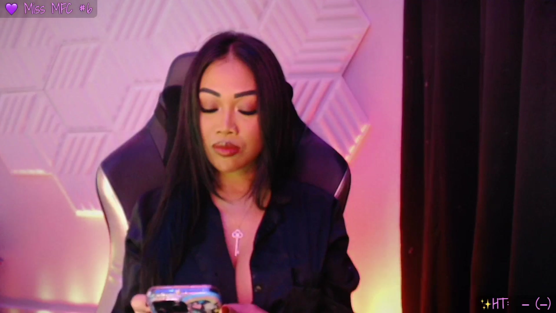 Gallery image thumbnail from SinCityVEE's myfreecams stream on, 11/21/2025, 08:26 image 18 of 20