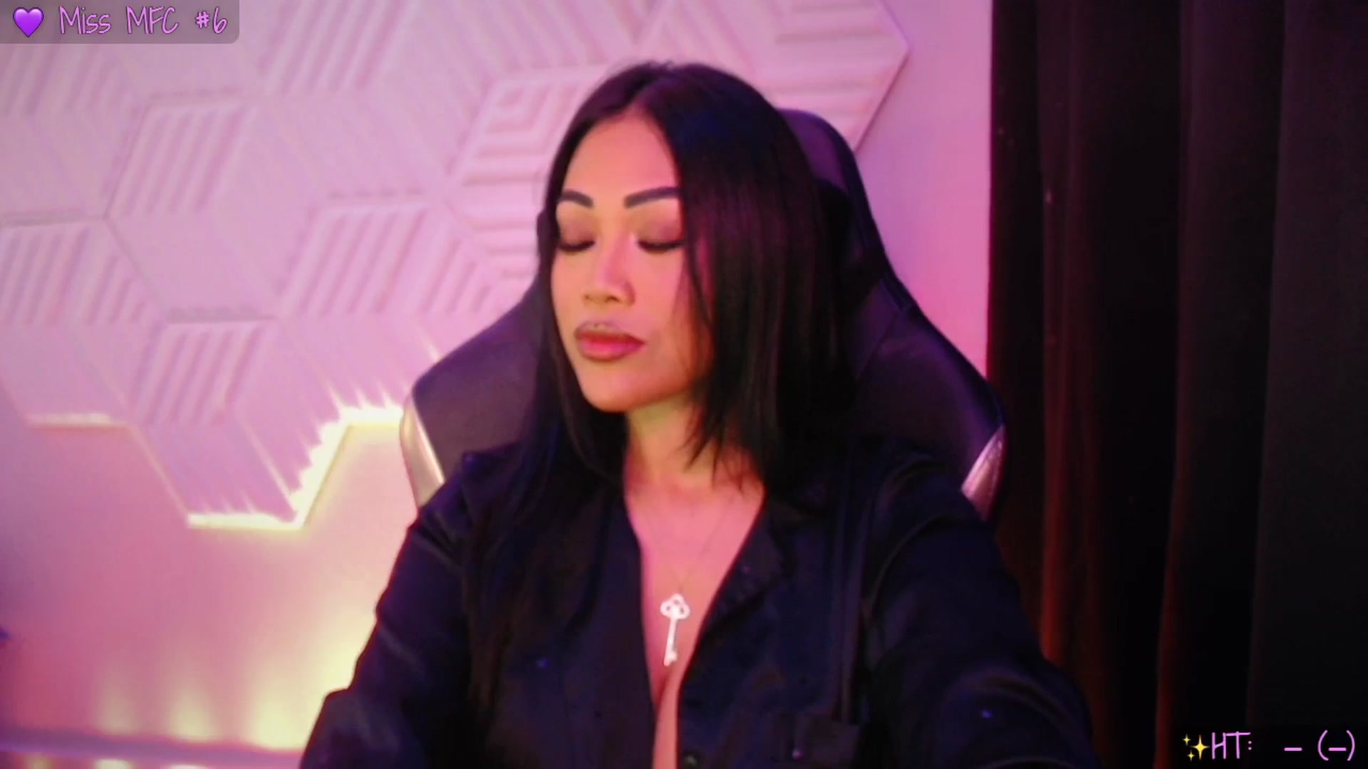Gallery image thumbnail from SinCityVEE's myfreecams stream on, 11/21/2025, 08:26 image 17 of 20