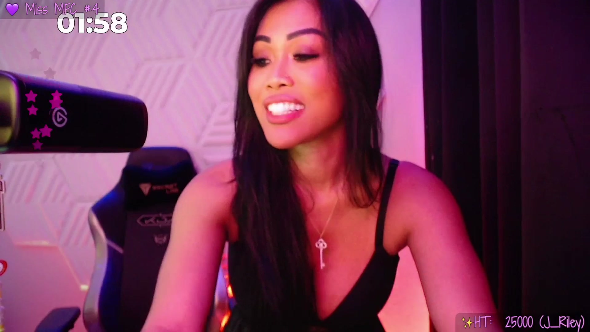 Gallery image thumbnail from SinCityVEE's myfreecams stream on, 11/21/2025, 12:59 image 17 of 20