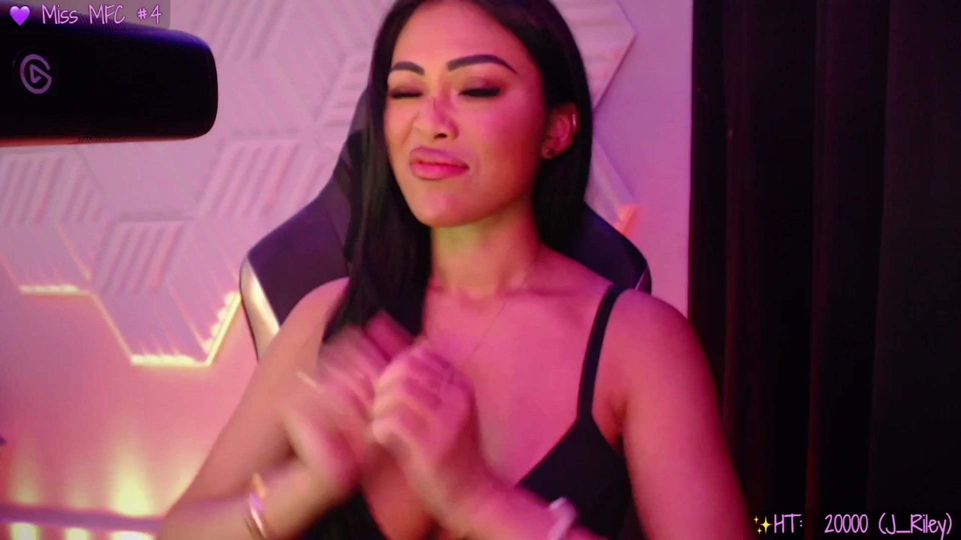 Gallery image thumbnail from SinCityVEE's myfreecams stream on, 11/21/2025, 12:59 image 1 of 20