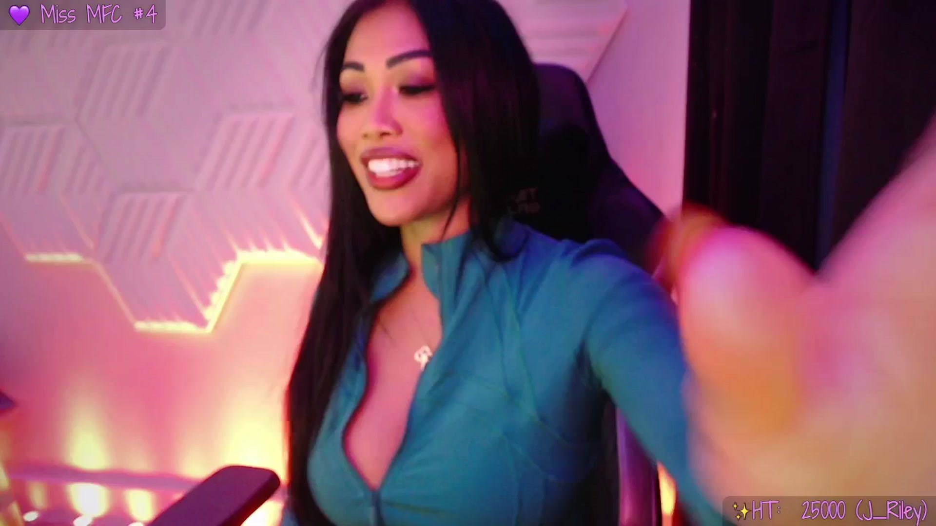 Gallery image thumbnail from SinCityVEE's myfreecams stream on, 11/21/2025, 18:53 image 19 of 20