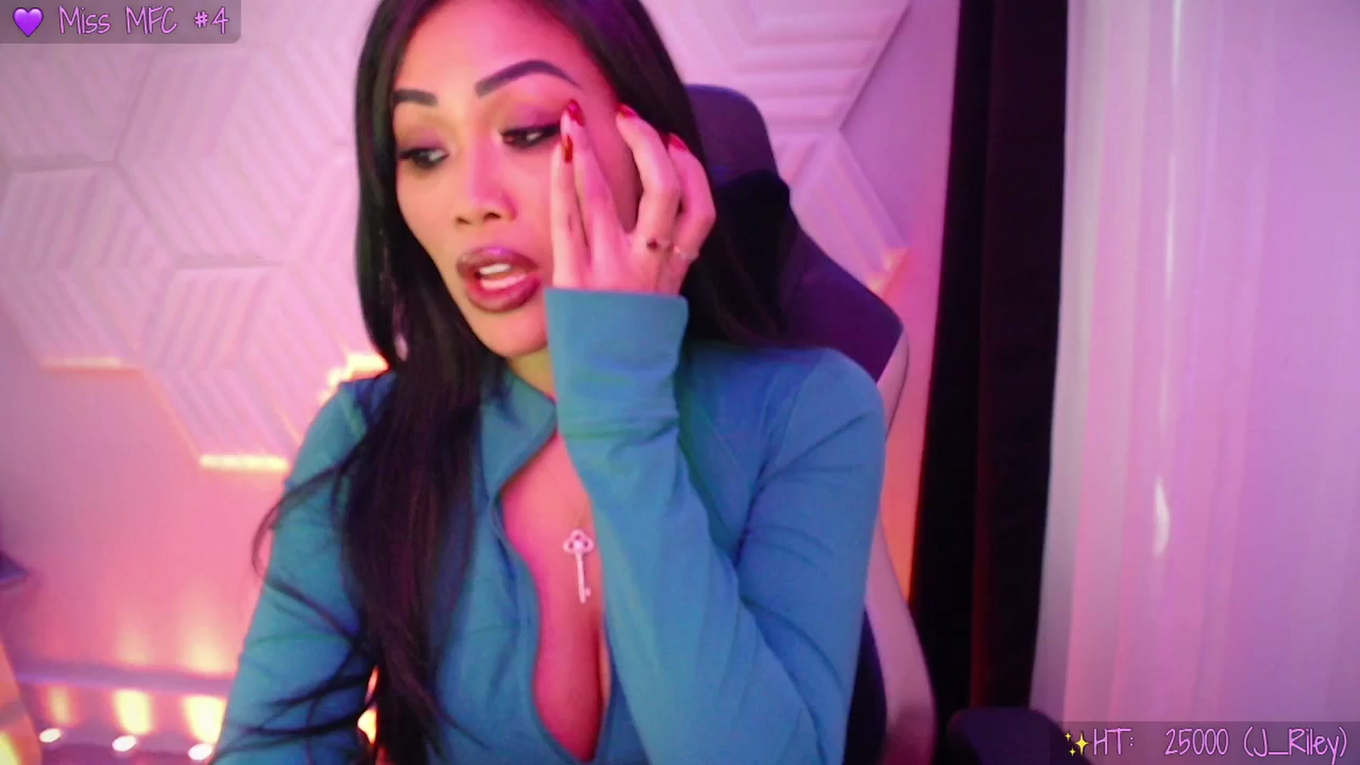 Gallery image thumbnail from SinCityVEE's myfreecams stream on, 11/21/2025, 18:53 image 3 of 20