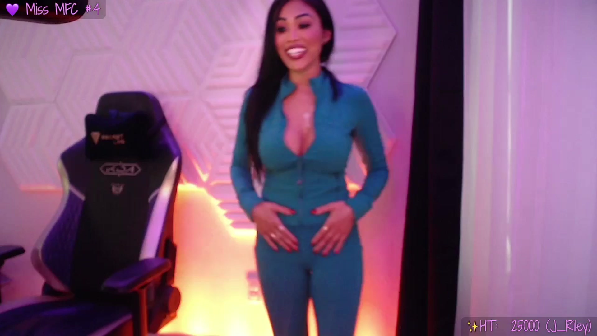 Gallery image thumbnail from SinCityVEE's myfreecams stream on, 11/21/2025, 18:53 image 7 of 20