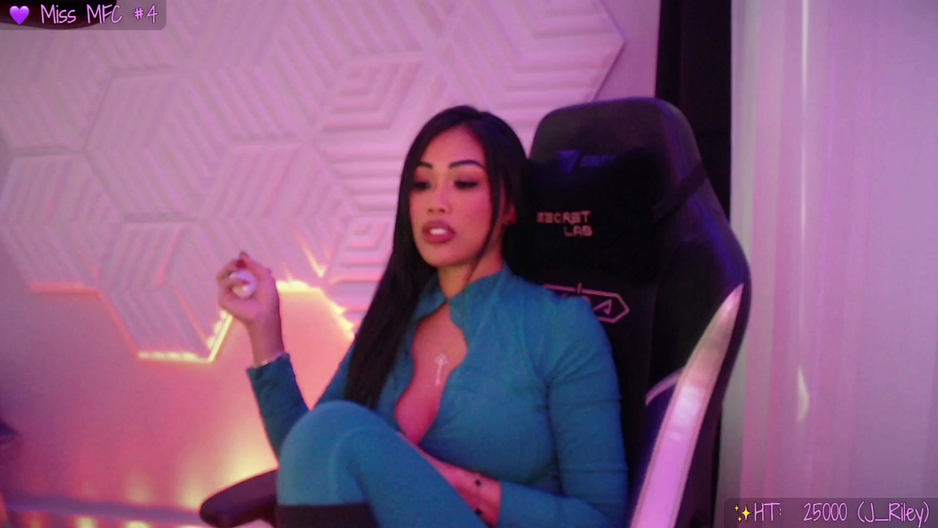 Gallery image thumbnail from SinCityVEE's myfreecams stream on, 11/21/2025, 18:53 image 13 of 20