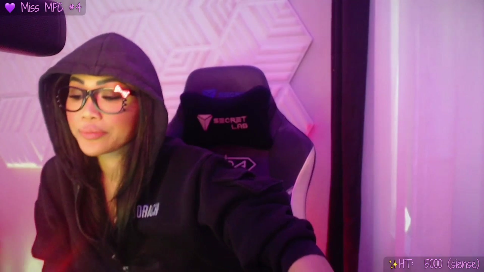 Gallery image thumbnail from SinCityVEE's myfreecams stream on, 11/22/2025, 17:45 image 5 of 20