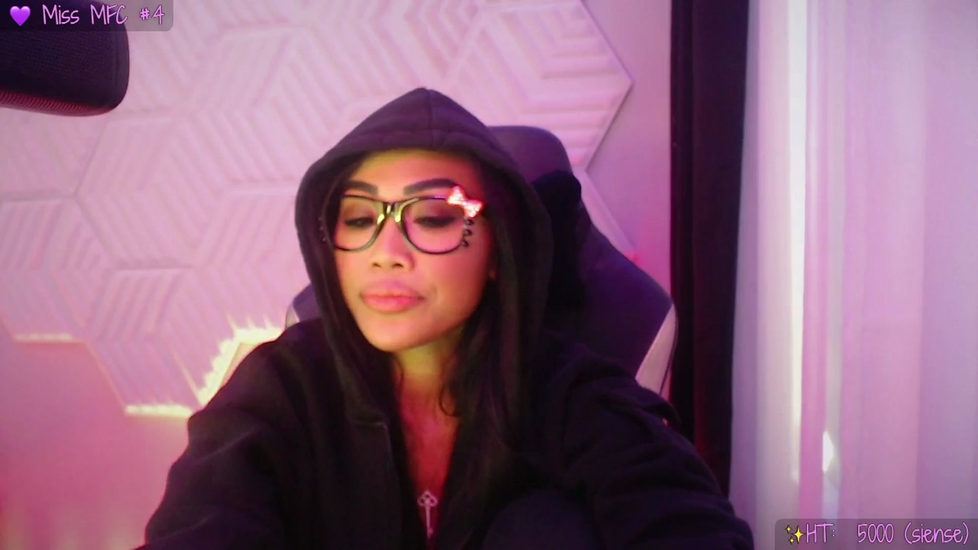 Gallery image thumbnail from SinCityVEE's myfreecams stream on, 11/22/2025, 17:45 image 8 of 20