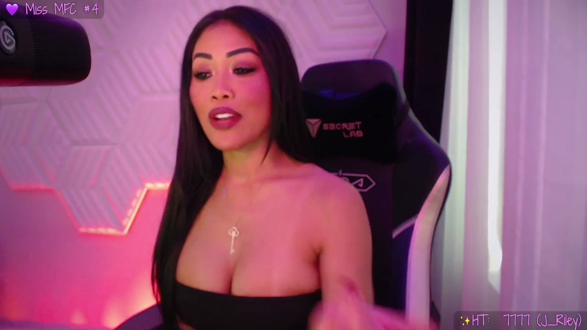 Gallery image thumbnail from SinCityVEE's myfreecams stream on, 11/23/2025, 19:27 image 9 of 20