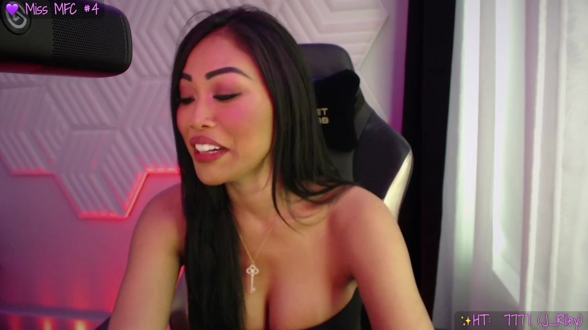 Gallery image thumbnail from SinCityVEE's myfreecams stream on, 11/23/2025, 20:41 image 11 of 20