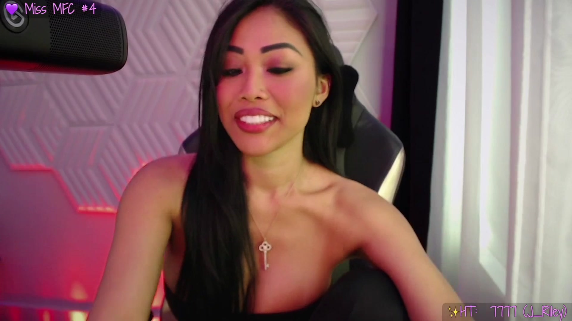 Gallery image thumbnail from SinCityVEE's myfreecams stream on, 11/23/2025, 20:41 image 14 of 20
