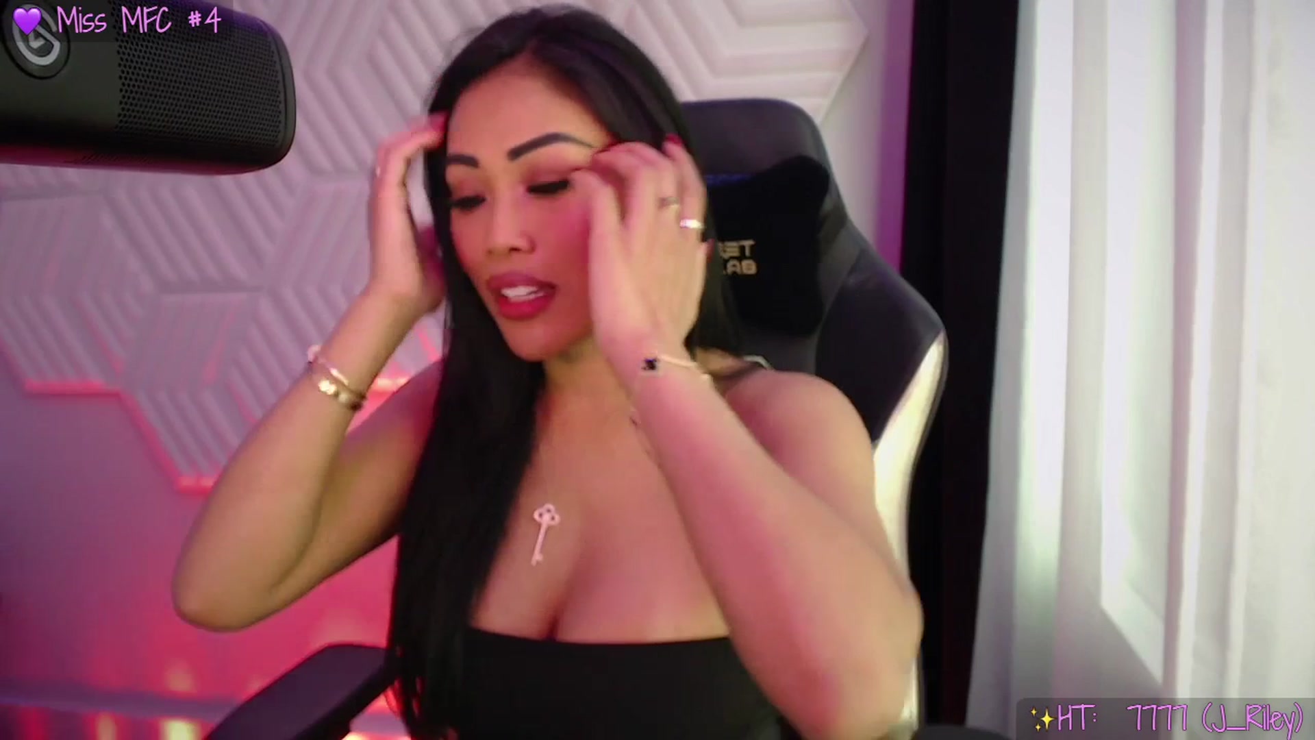 Gallery image thumbnail from SinCityVEE's myfreecams stream on, 11/23/2025, 20:41 image 12 of 20