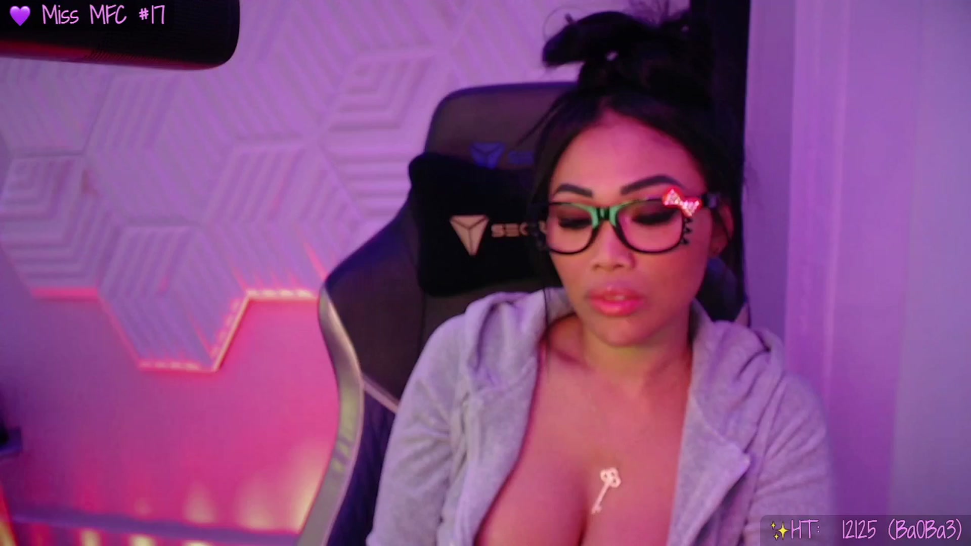 Gallery image thumbnail from SinCityVEE's myfreecams stream on, 12/03/2025, 10:20 image 13 of 20