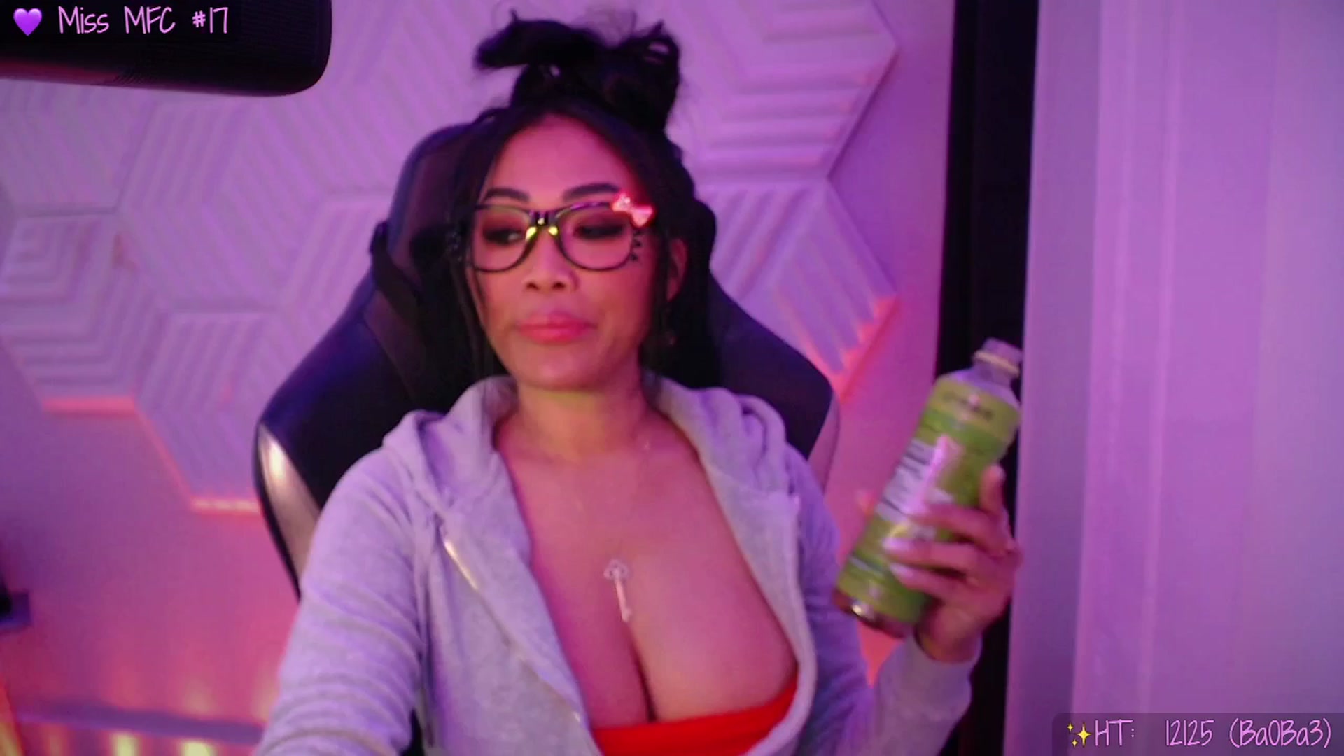 Gallery image thumbnail from SinCityVEE's myfreecams stream on, 12/03/2025, 10:20 image 15 of 20