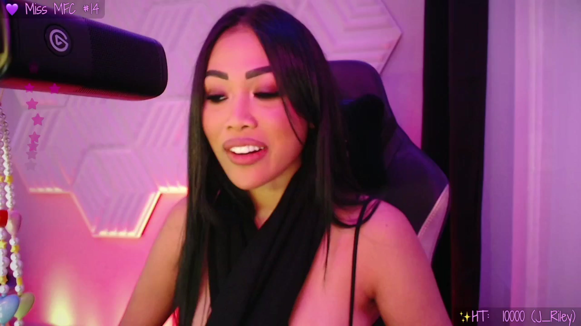 Gallery image thumbnail from SinCityVEE's myfreecams stream on, 12/11/2025, 07:03 image 7 of 20
