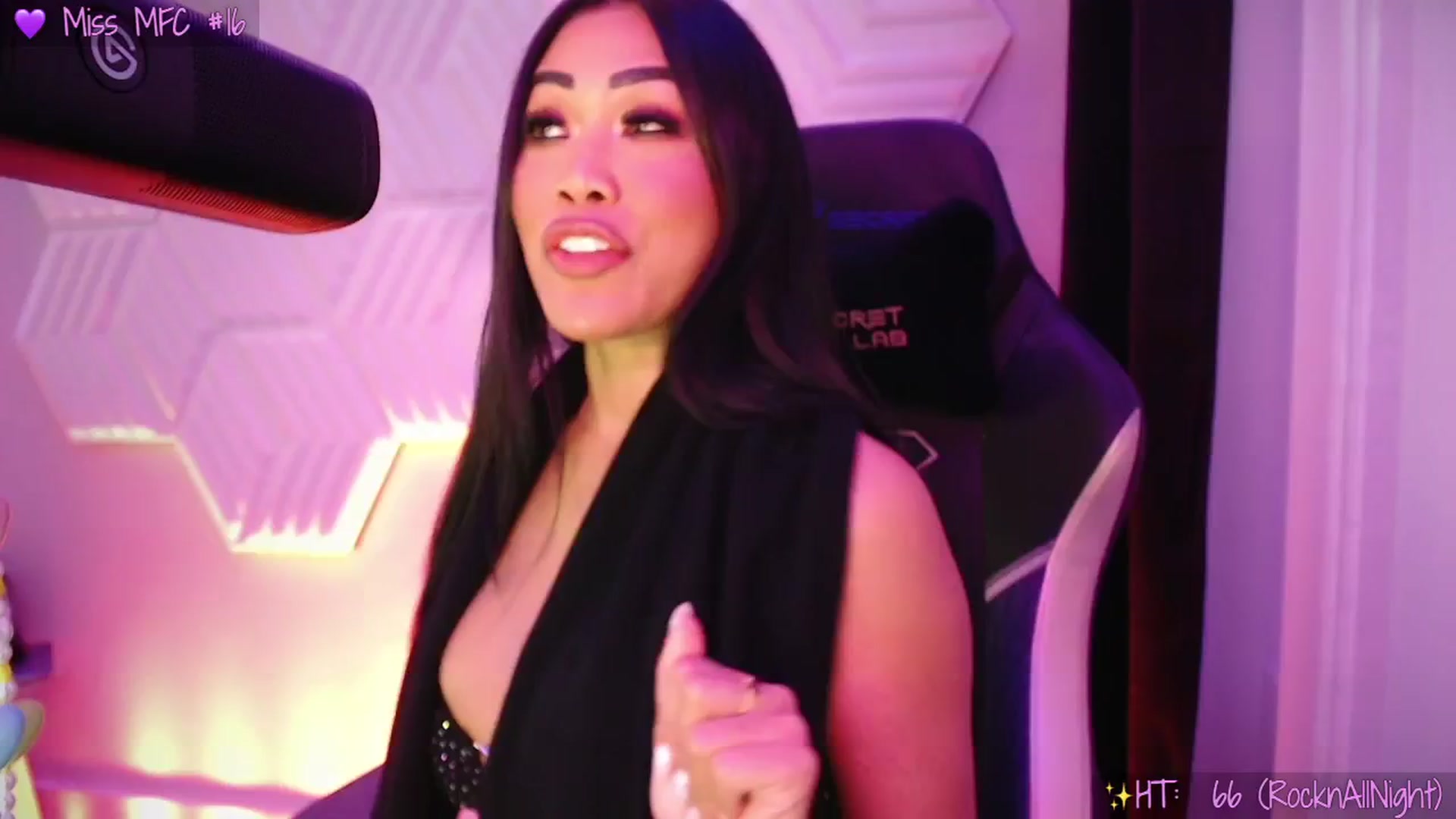 Gallery image thumbnail from SinCityVEE's myfreecams stream on, 12/11/2025, 07:03 image 4 of 20