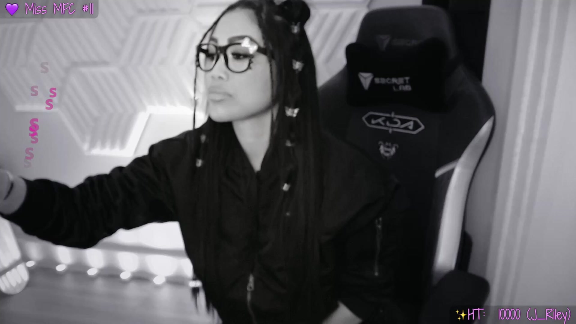 Gallery image thumbnail from SinCityVEE's myfreecams stream on, 12/11/2025, 09:26 image 14 of 20