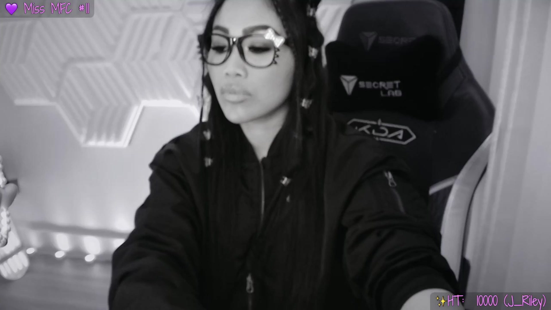 Gallery image thumbnail from SinCityVEE's myfreecams stream on, 12/11/2025, 09:26 image 16 of 20
