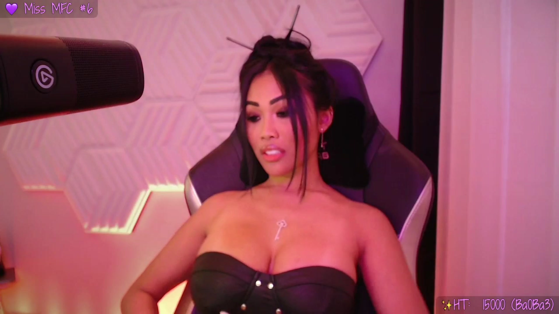 Gallery image thumbnail from SinCityVEE's myfreecams stream on, 12/16/2025, 08:07 image 13 of 20