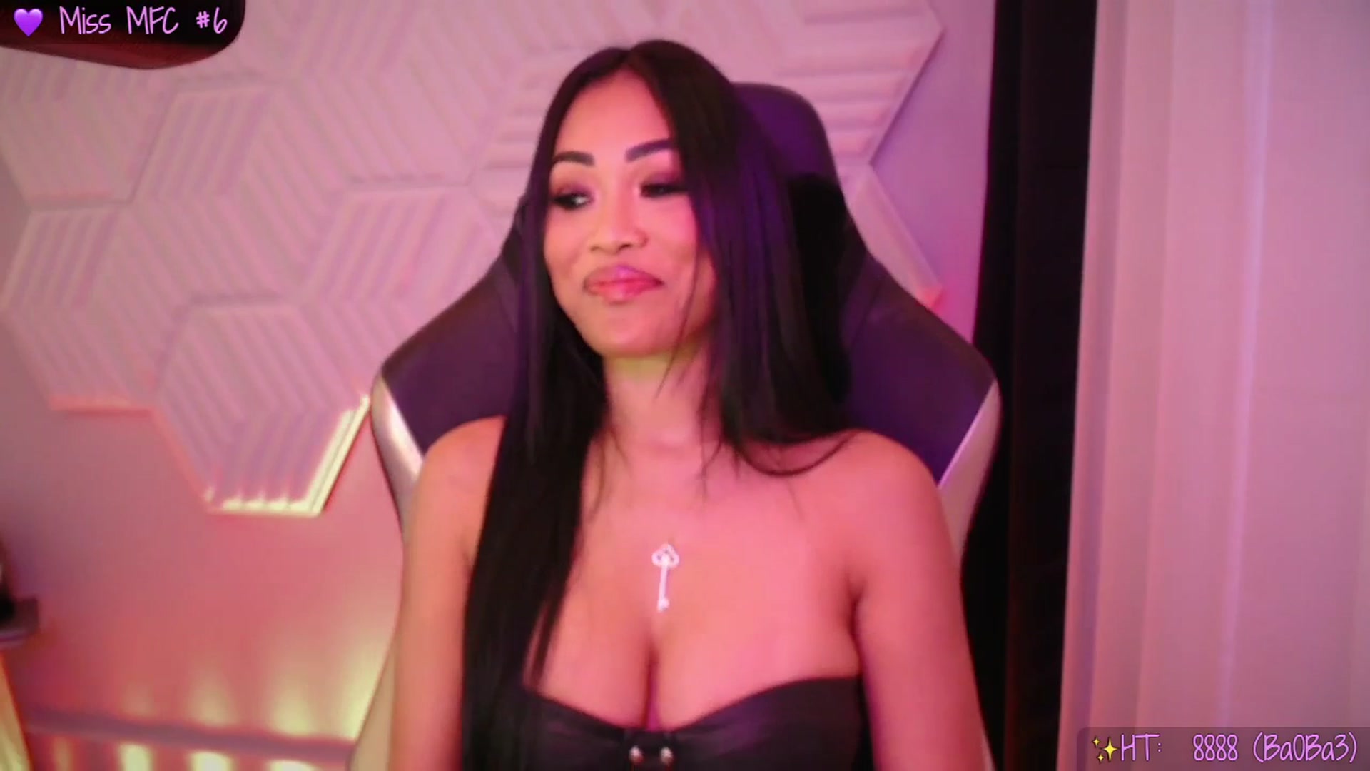 Gallery image thumbnail from SinCityVEE's myfreecams stream on, 12/16/2025, 08:07 image 4 of 20