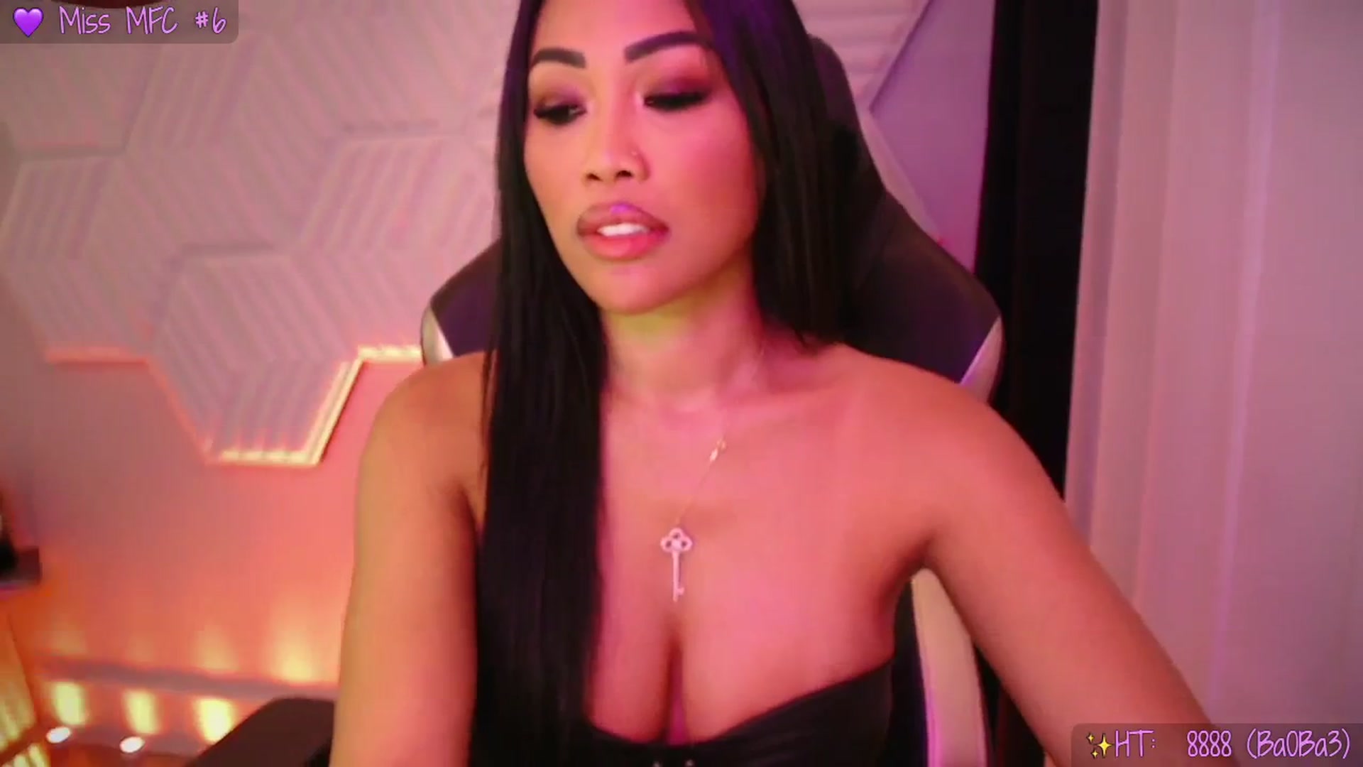 Gallery image thumbnail from SinCityVEE's myfreecams stream on, 12/16/2025, 08:07 image 3 of 20