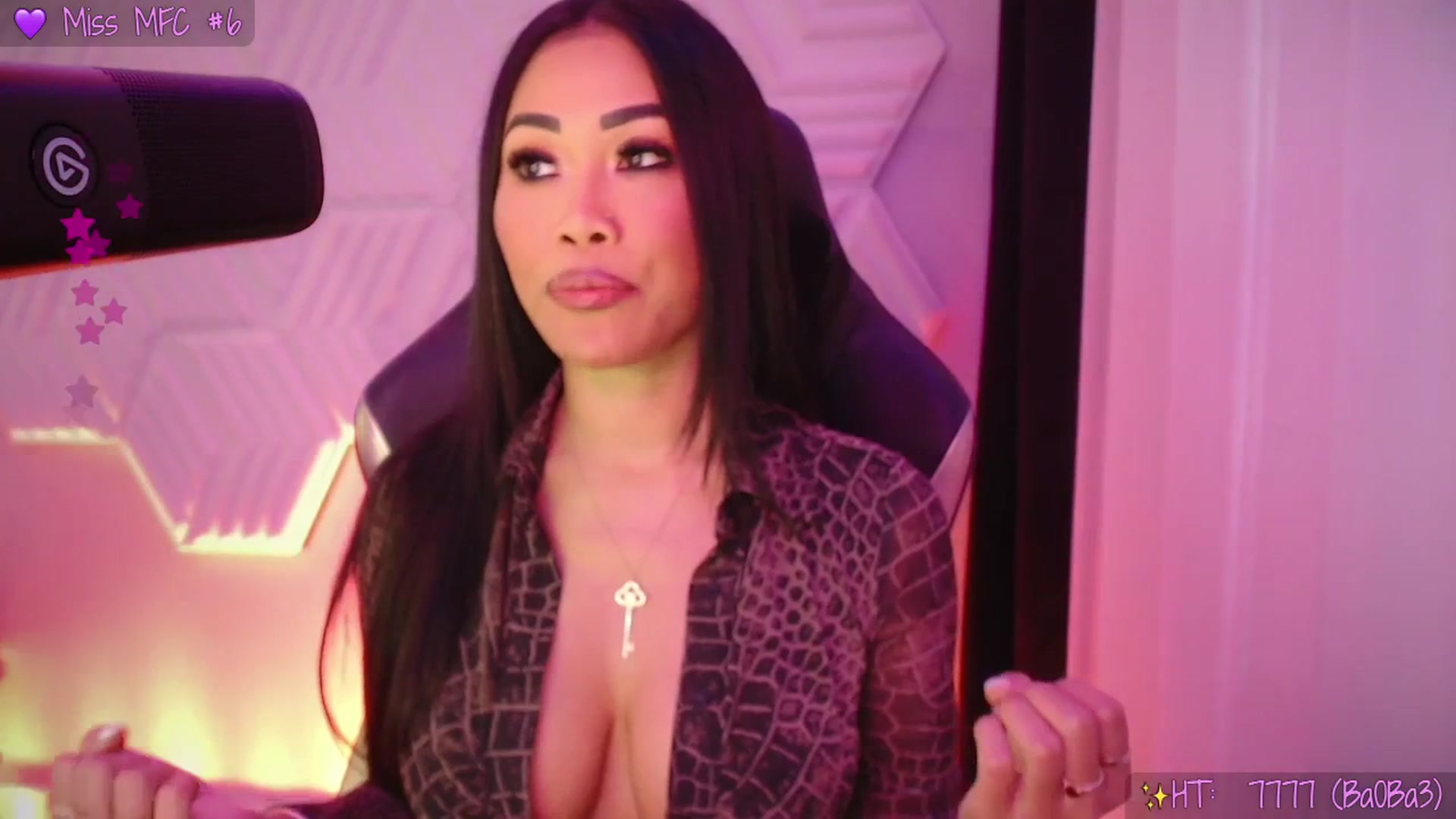 Gallery image thumbnail from SinCityVEE's myfreecams stream on, 12/19/2025, 07:47 image 9 of 20