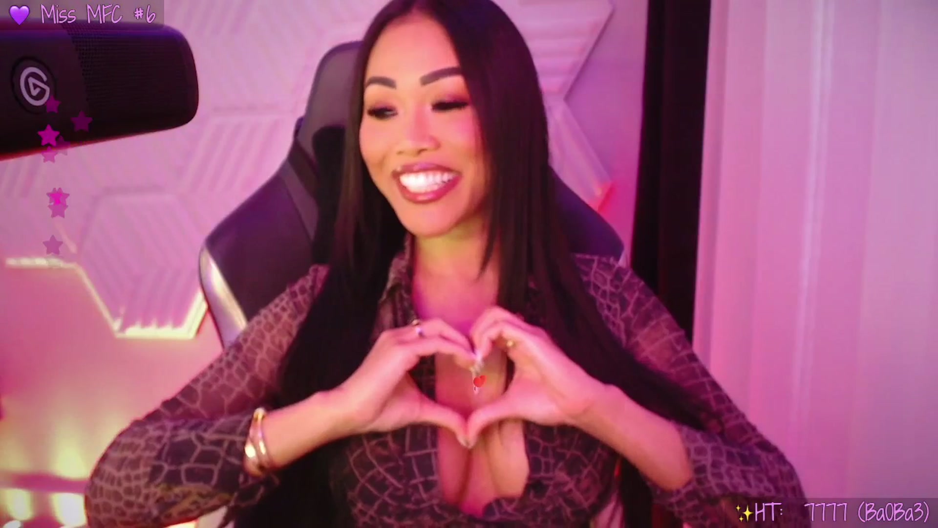 Gallery image thumbnail from SinCityVEE's myfreecams stream on, 12/19/2025, 07:47 image 4 of 20