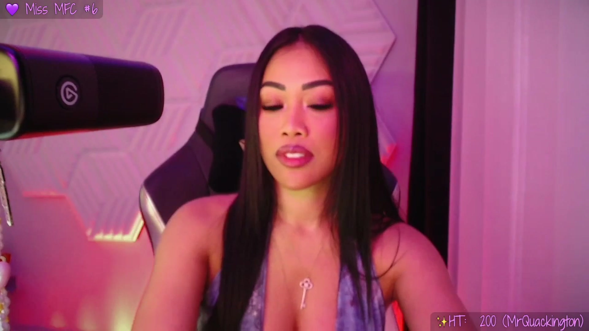 Gallery image thumbnail from SinCityVEE's myfreecams stream on, 12/20/2025, 08:46 image 4 of 20